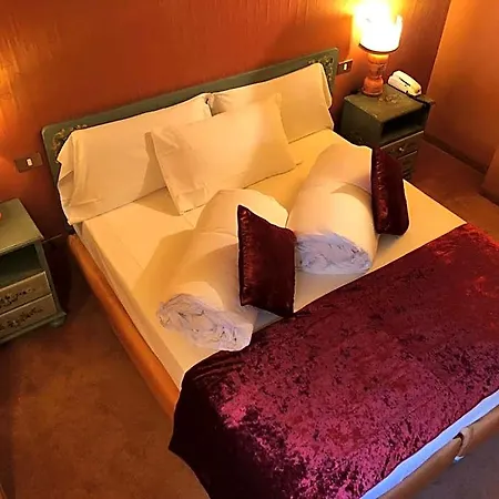 Punta Maquignaz Hotel 4*