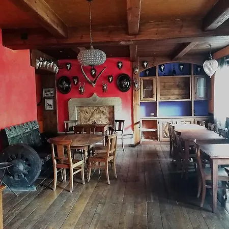Punta Maquignaz Hotel